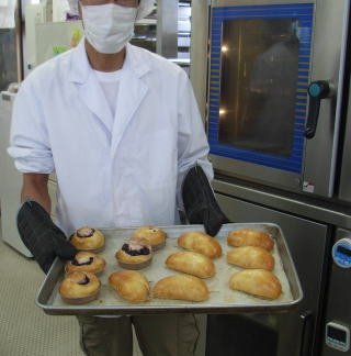 パン焼き上がり